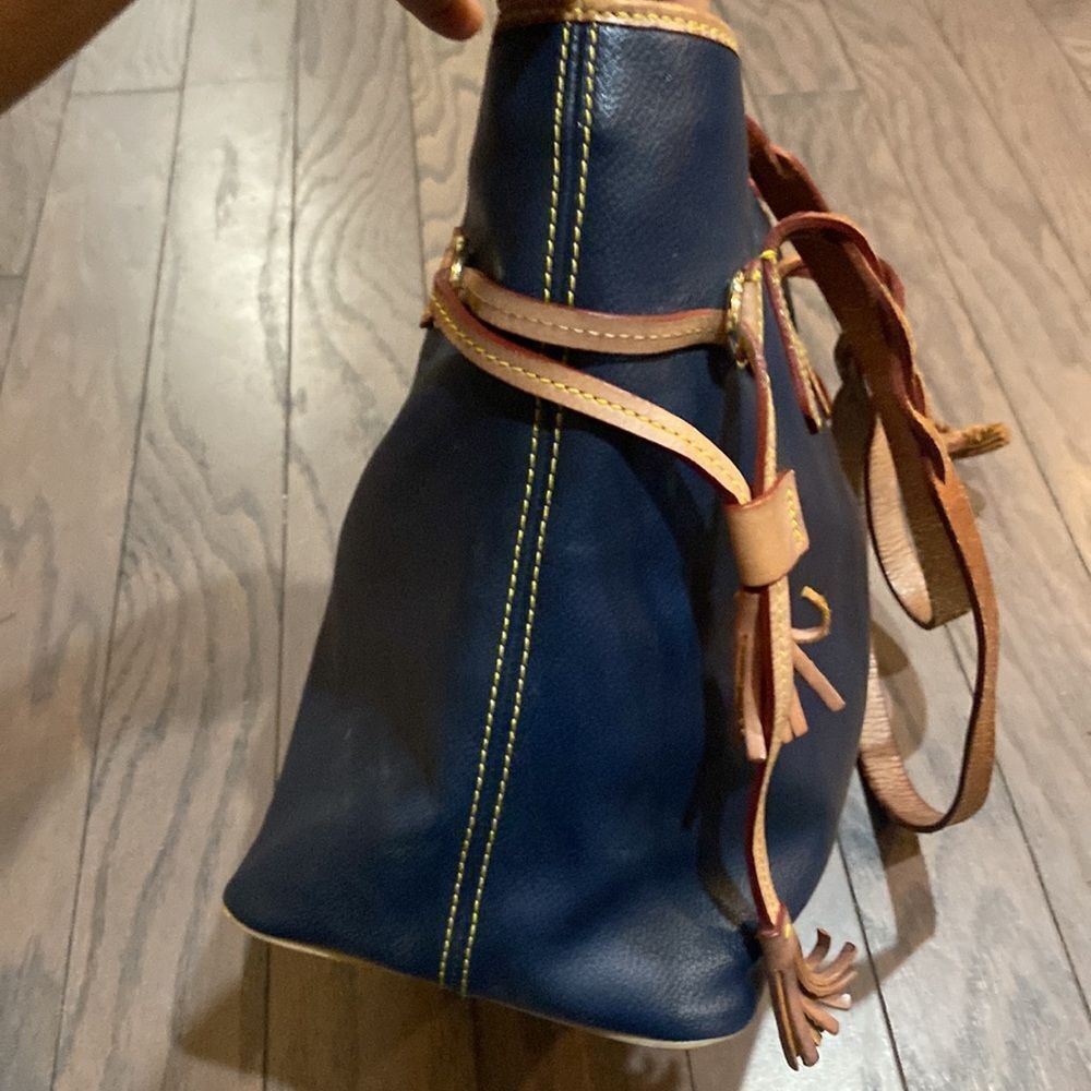Dooney & Bourke Blue navy Pebbled Leather bag - Picture 3 of 5